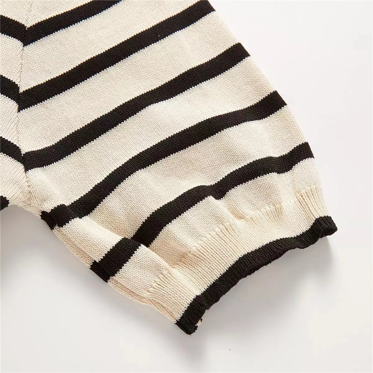 OEM 工場カスタム夏デザイナーストライプレディースニットウェアニットシャツトップスセーターカーディガン女性のための