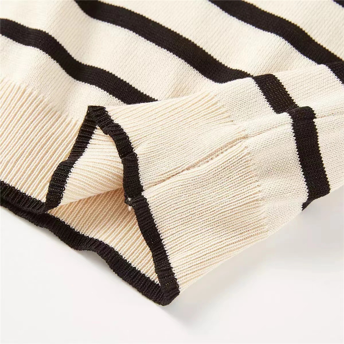 OEM 工場カスタム夏デザイナーストライプレディースニットウェアニットシャツトップスセーターカーディガン女性のための