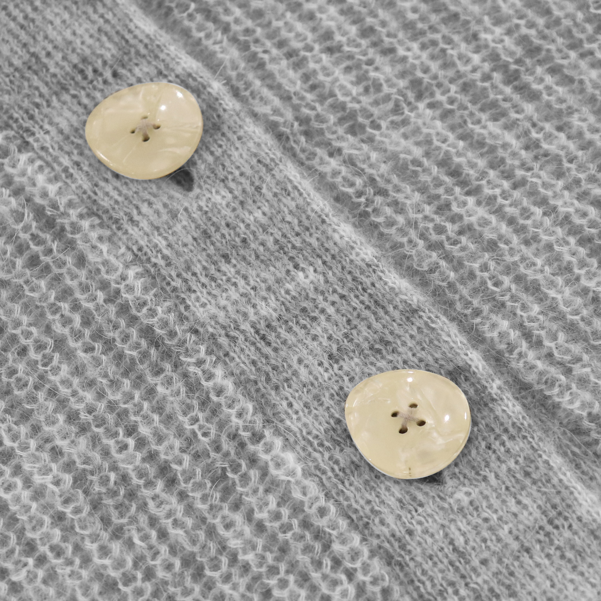 高品質のカスタム冬無地ロングスリーブウール女性人形の襟ニットセーターカーディガン