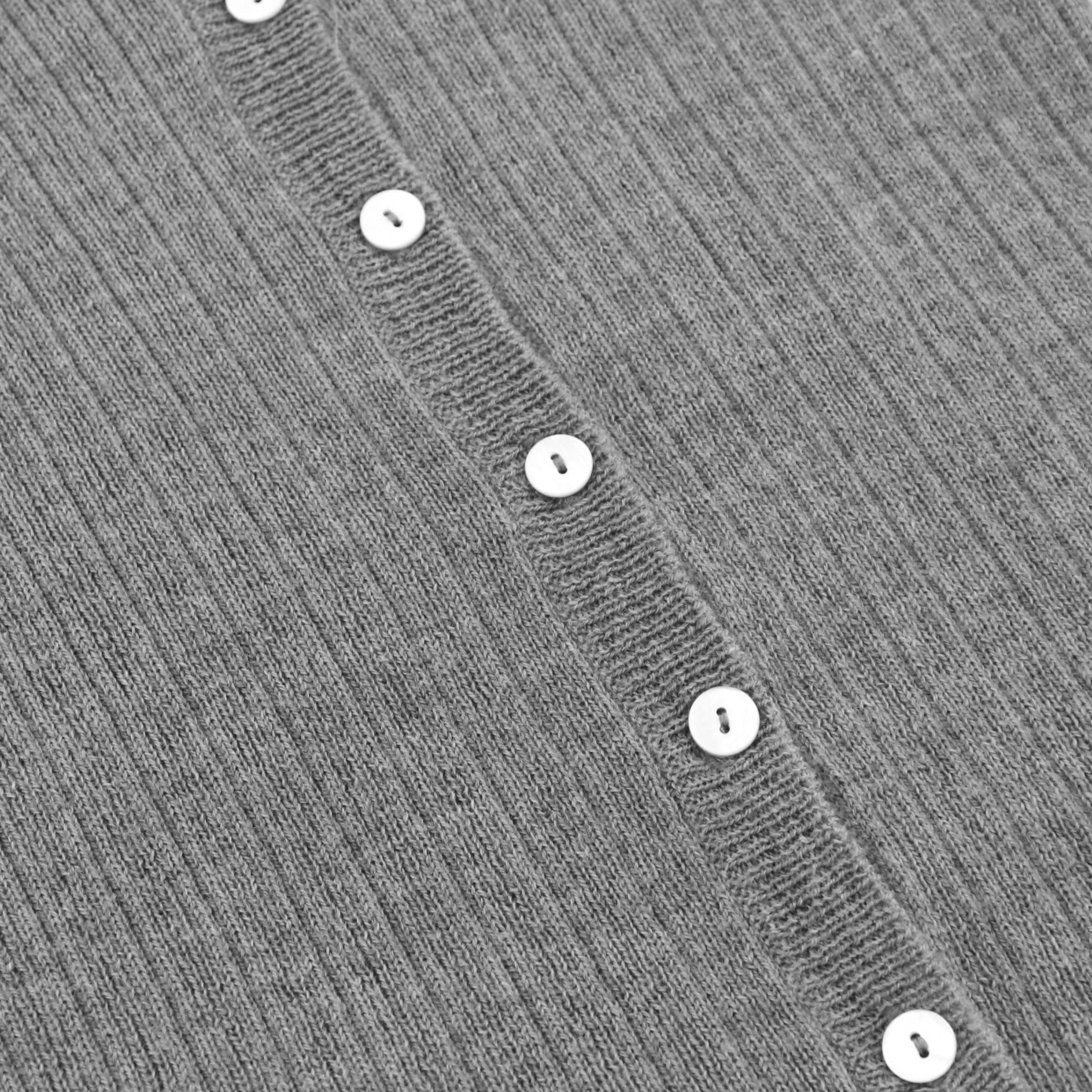 OEMの注文の冬の固体長い袖の100%のウールの女性の女性はセーターのカーディガンを編む